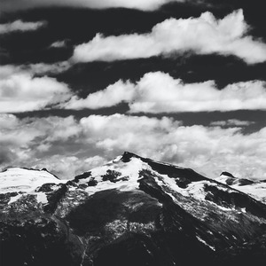 肉伦疯狂肉体⋯粗喘娇吟秘书视频
